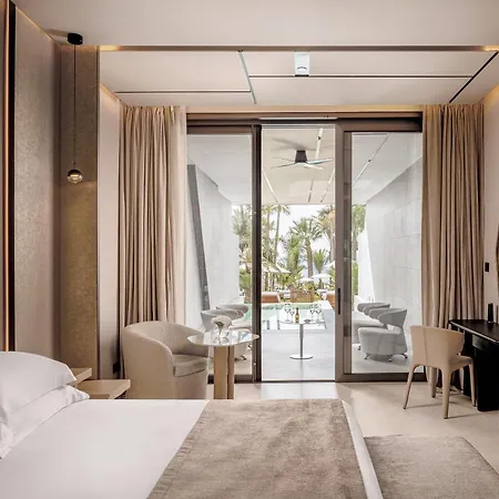 Aparthotel Amathus Residences *
