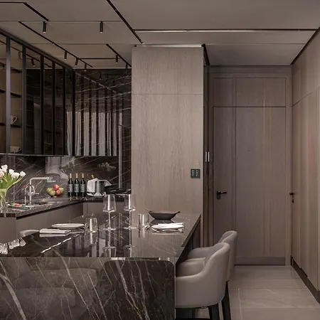 Aparthotel Amathus Residences *